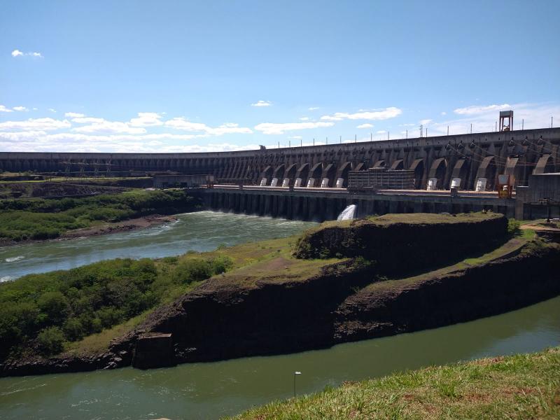 Exportação de energia elétrica para países vizinhos permite redução de custos ao consumidor brasileiro